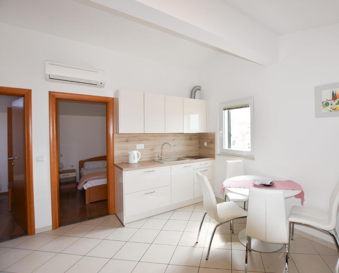 Apartments Danica Primošten Esterno foto